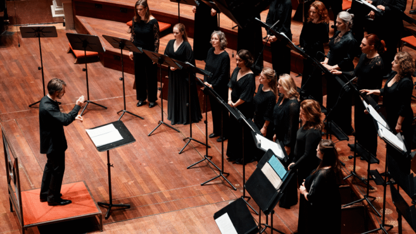 20th-century sacred choral works by Frank Martin, Jean-Yves Daniel-Lesur, and Olivier Messiaen with Netherlands Radio Choir and Benjamin Goodson